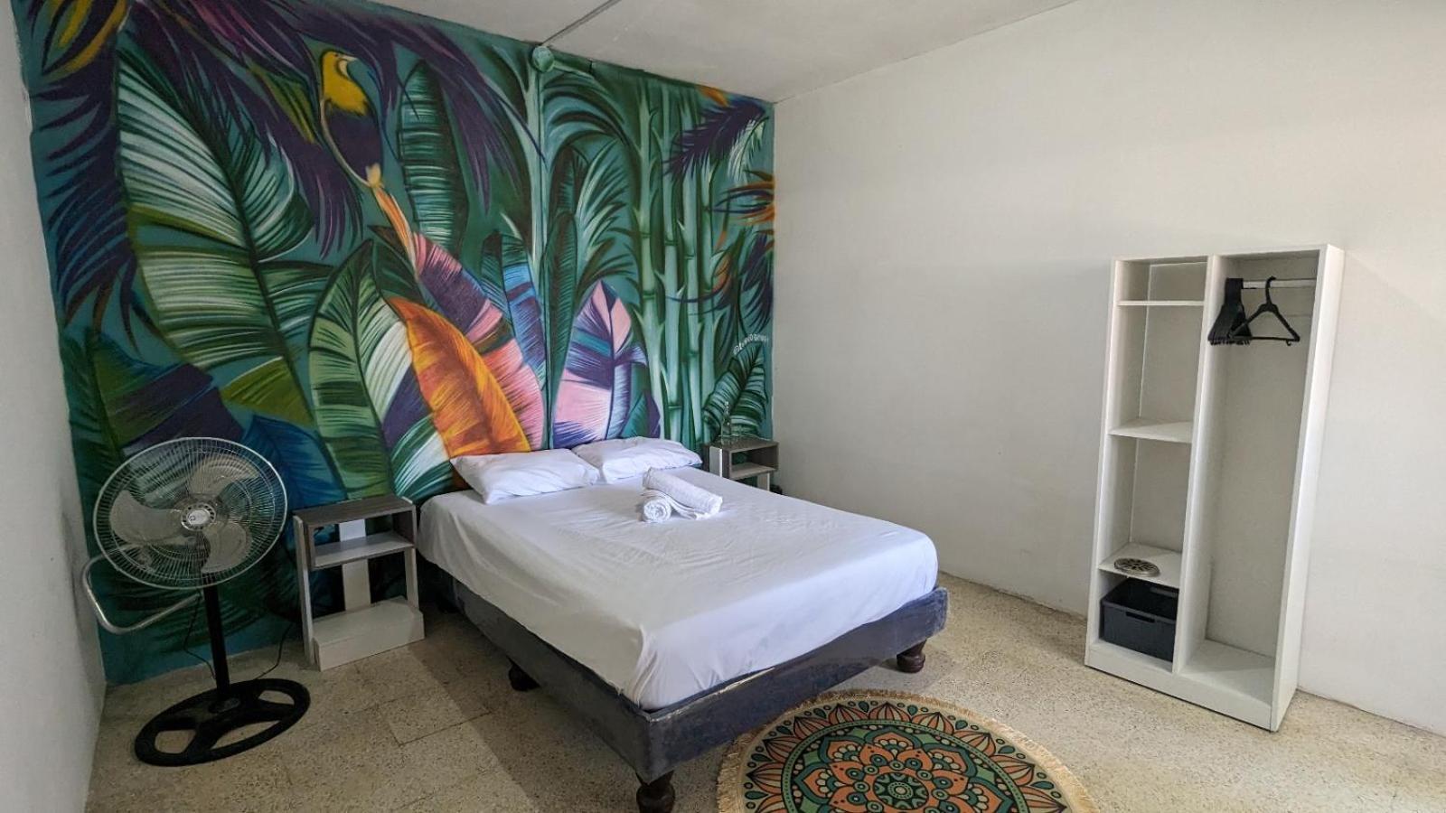 Garden House Puerto Lopez Hotel Екстериор снимка